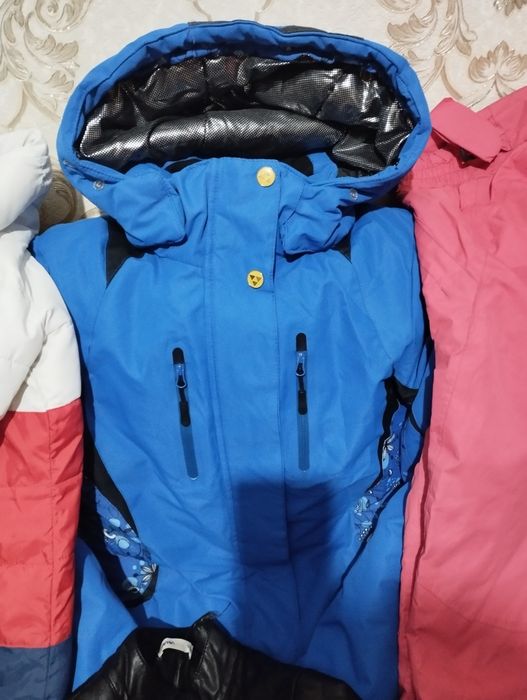 Верхняя одежда для девочек 11-14 лет пакетом