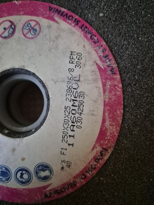 Продается круг шлифовальный