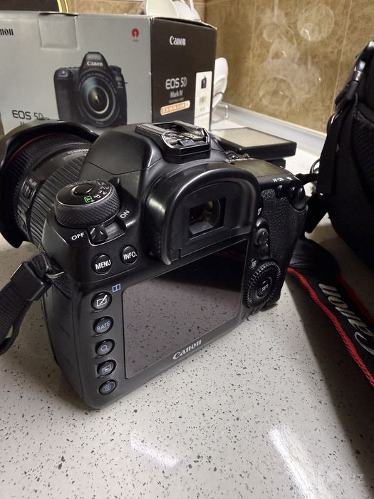Canon 5D Mark IV