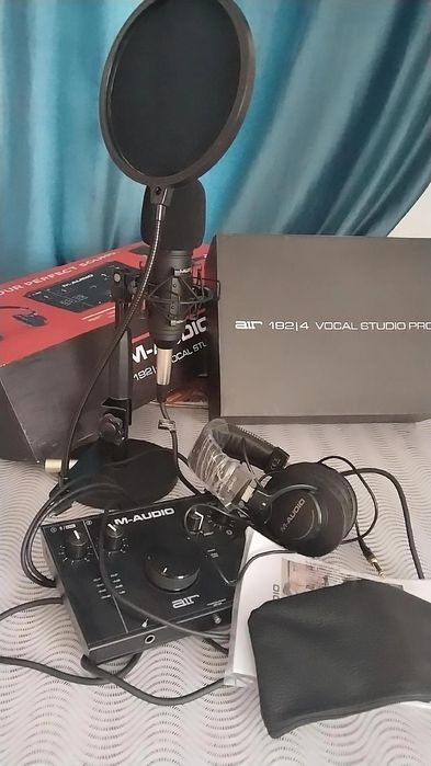 Продам вокальную мини студию