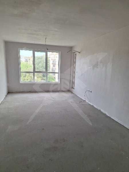 Продава се Тристаен апартамент в Пловдив, Остромила - 90 кв.м за 1267 €/кв.м - Снимка #4