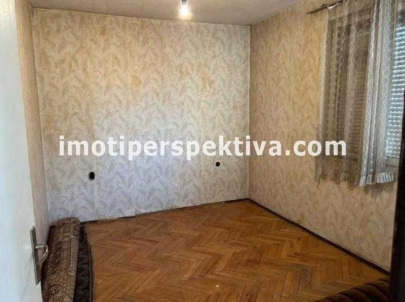 Продава се Тристаен апартамент в Пловдив, Център - 100 кв.м за 1470 €/кв.м - Снимка #1