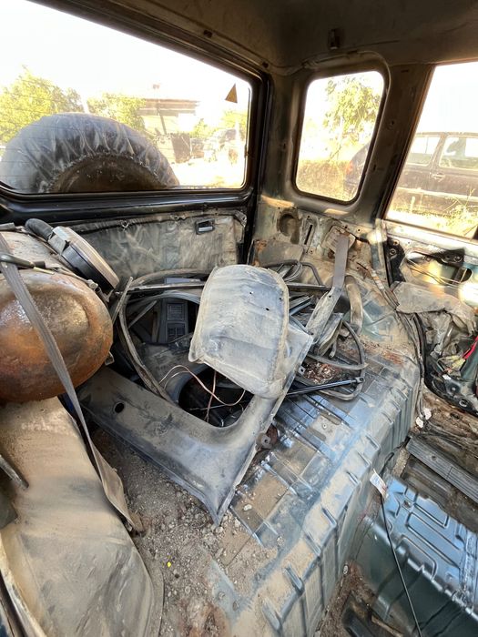 Suzuki vitara 1.6 ЦЯЛА СЕ ПРОДАВА