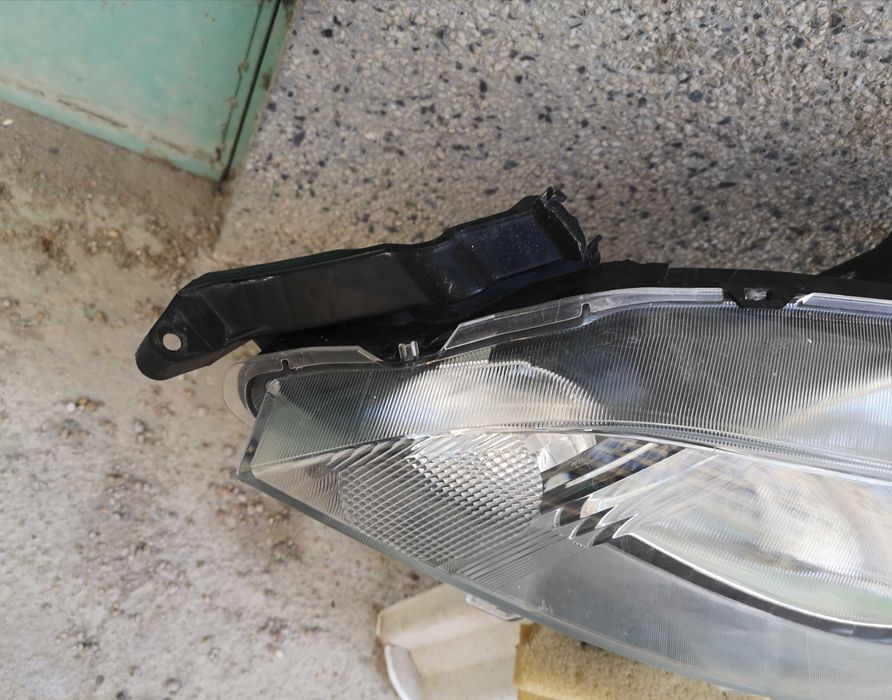 Оригинален фар Ляв Десен  Нисан Nissan Nv200