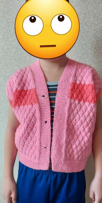 Безрукавка для девочки, ручная работа