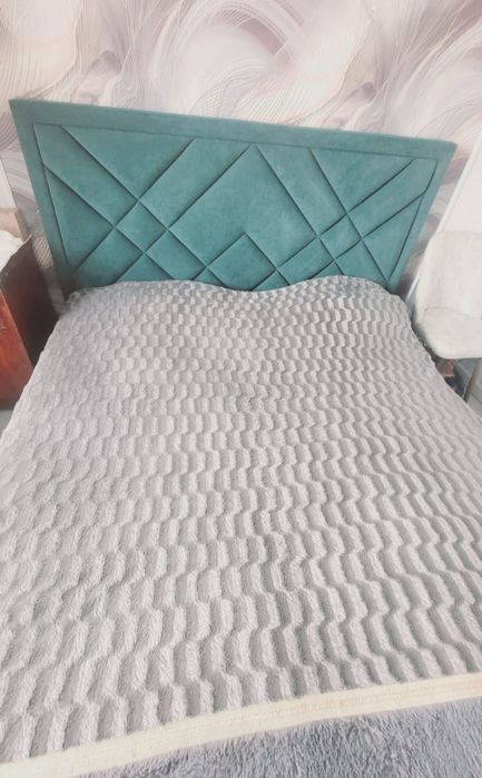 Двух спальняя кровать