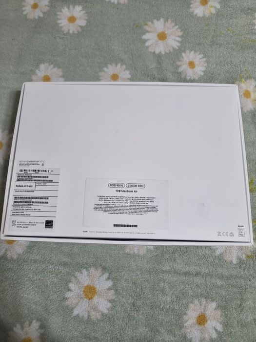 Macbook Air M1 spacegray 13 dyum 8GB/256GB full box sotiladi