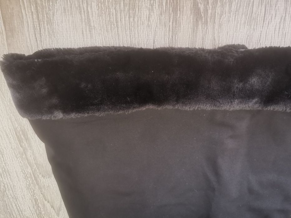 Малка черна рокля