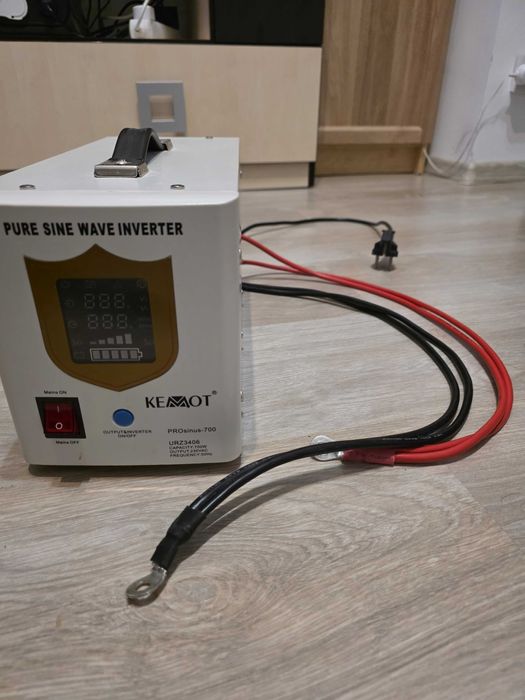 Sursa de alimentare de urgenta Kemot PROsinus 700W, 12V, 230V AC