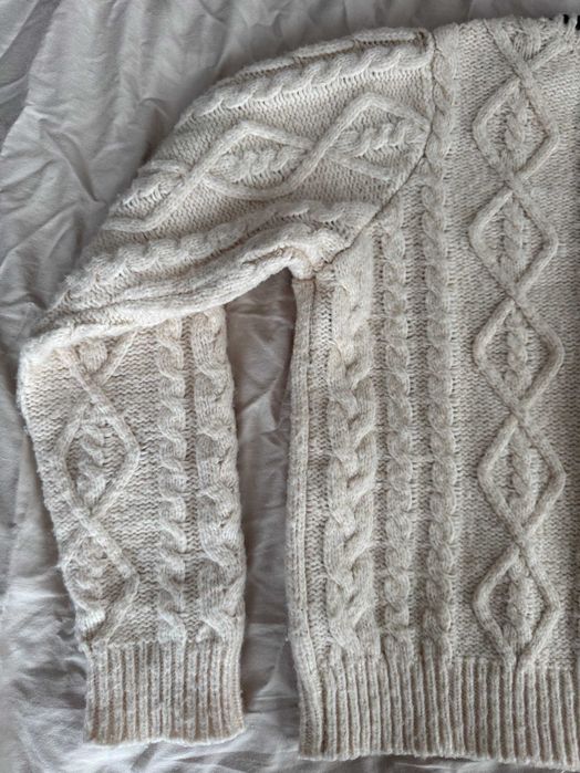 Бежов пуловер, М номер, Манго