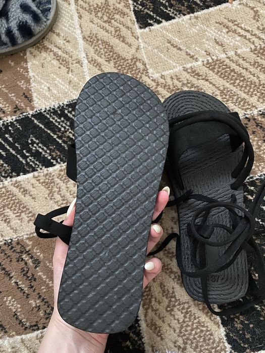 Продам сандалии НОВЫЕ