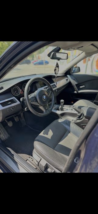 BMW E60, 525.