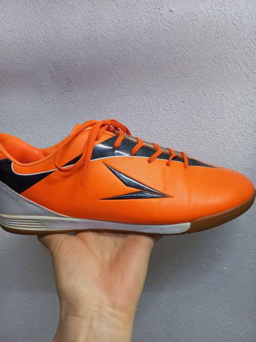 Кроссовки кожаные из Европы