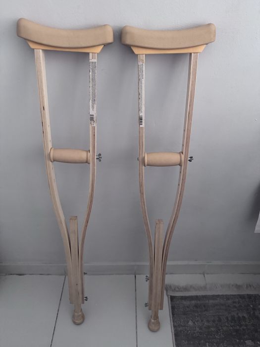 Продам костыли детские