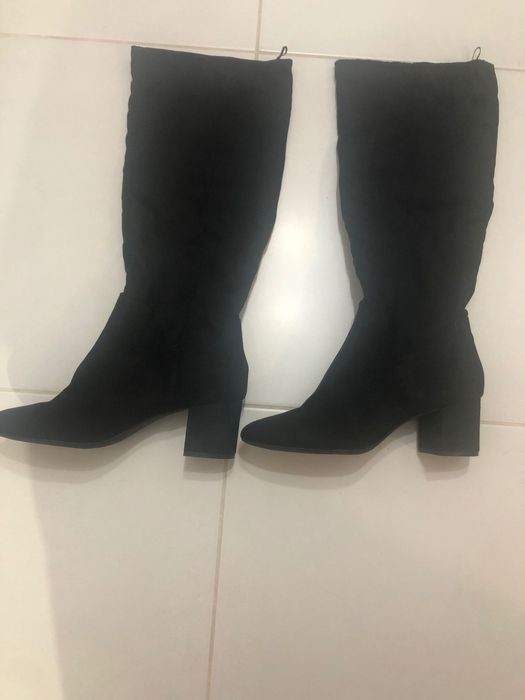 Cizme înalte cu toc mic
