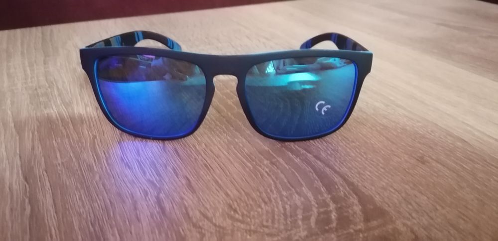 Слънчеви очила..