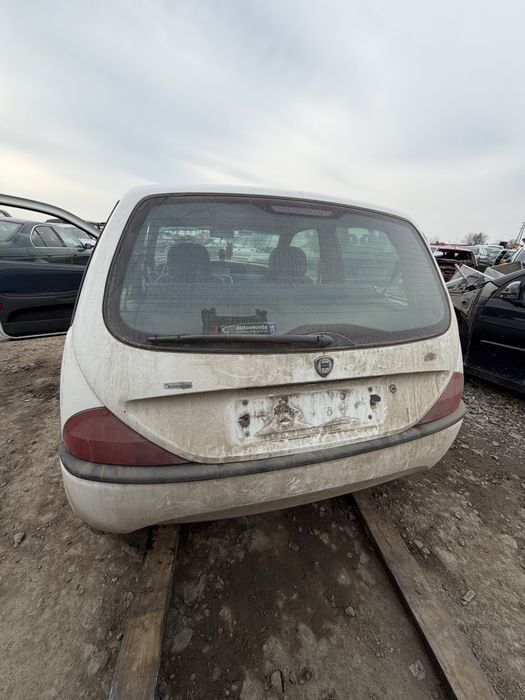 Ланчия Y 1.1 54кс 1998г бензин на части