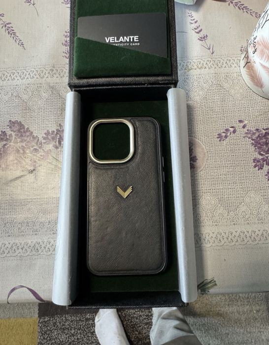 Vand husa velante 15 pro si carcasa de airpods pro