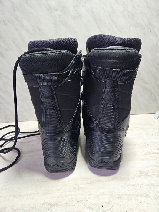 Boots 118 buti placa snowboard  Thirtytwo  mărimea  41  .