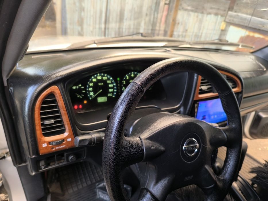 Продам джип Nissan Pathfinder