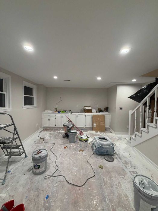 Renovari apartamente si case vopsit, gresie, rigips, parchet, tencuire