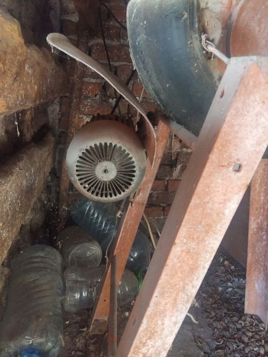 Точило за ножове и други неща