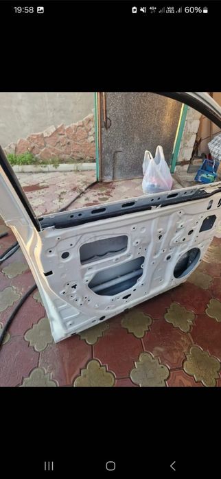 Продам двери Lexus RX300