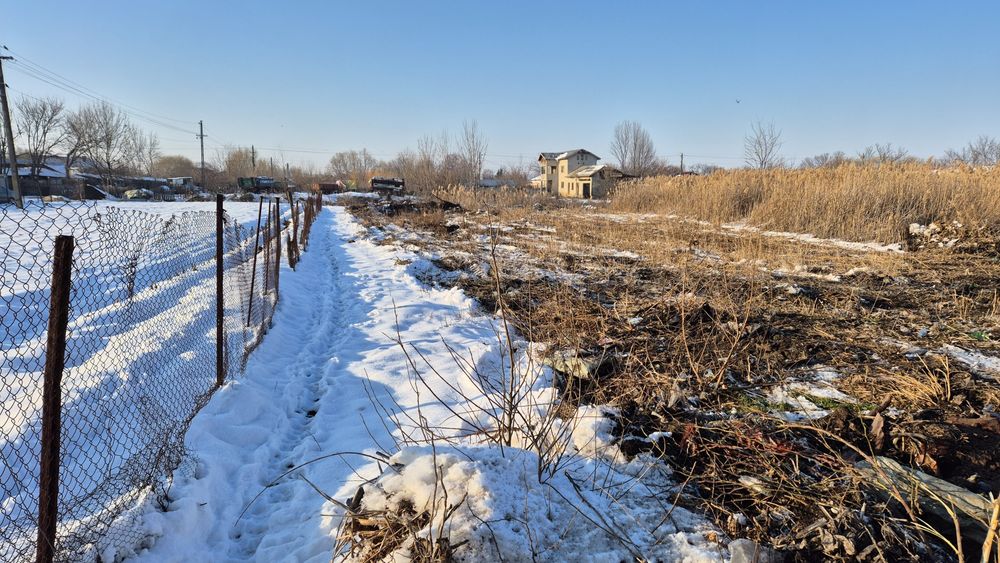 Loc de casa / teren intravilan de vanzare