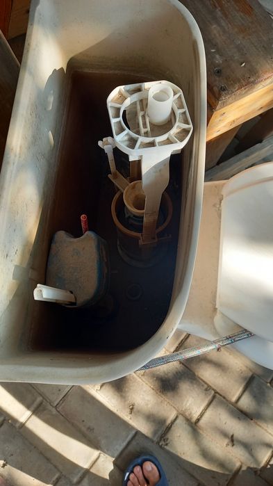 Унитазы бу продам