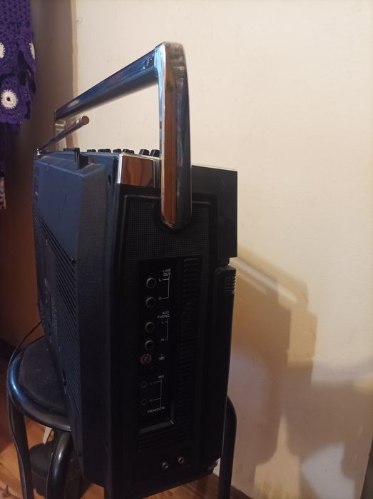 Vând radio casetofon Toshiba rt 8840 s