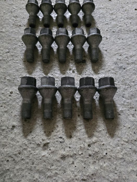 11 Броя Болтове За Алуминиеви Джанти Fiat Ducato