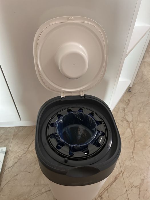 Кош за памперси Tommee tippee