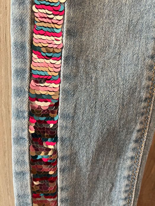 Детски дънки за момиче с пайети