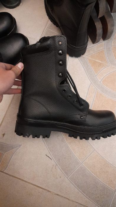 Продам берцы