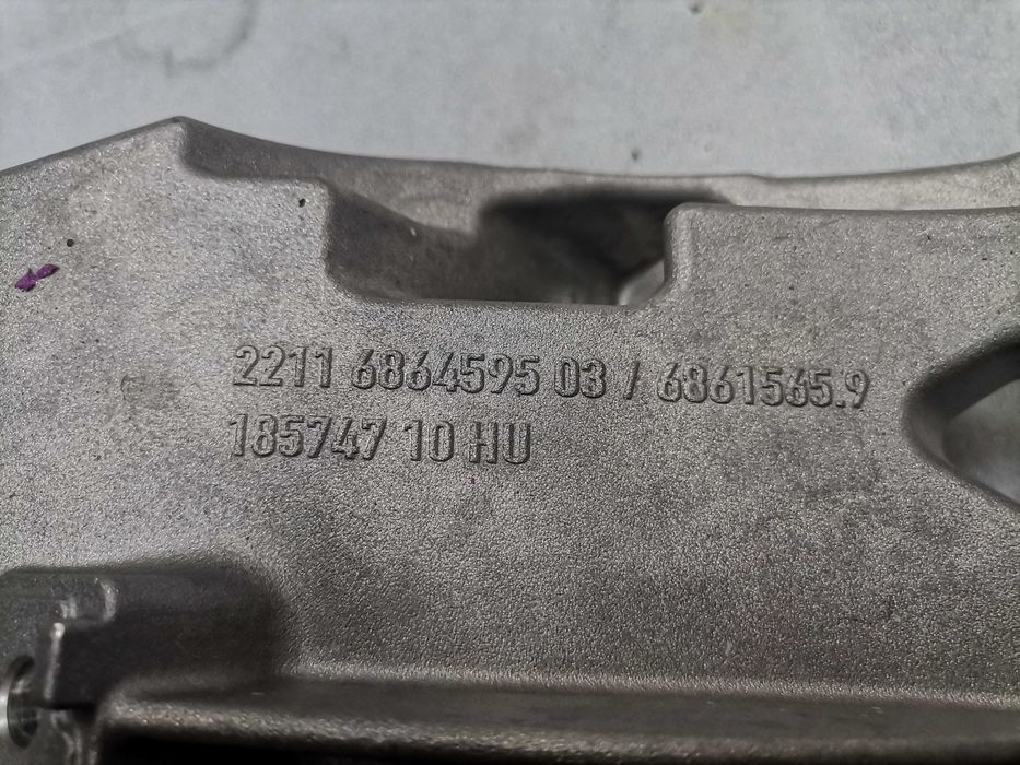 Оригинал Държач Двигател Ляв 6861565 BMW G20 G23 G30 G01 G02 - 21km