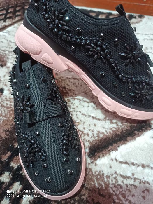 Женская кроссовка  Dior