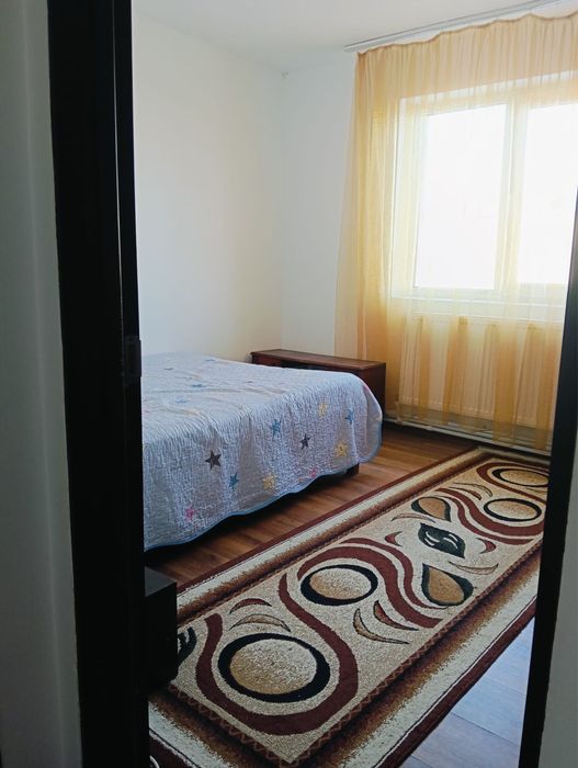 Vand apartament,semidecomandat 2 camere
