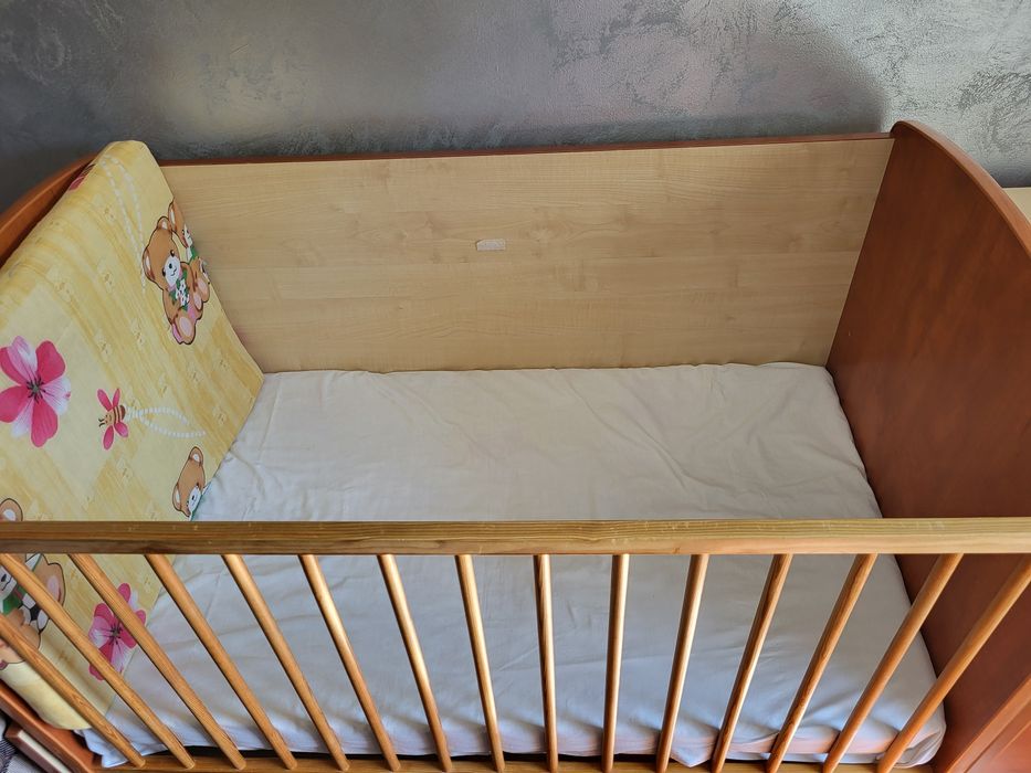 Patut pentru copii, care se transformă, cu saltea inclusă