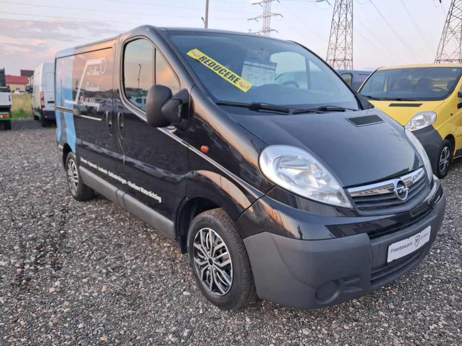 Opel Vivaro ( Renault Trafic )