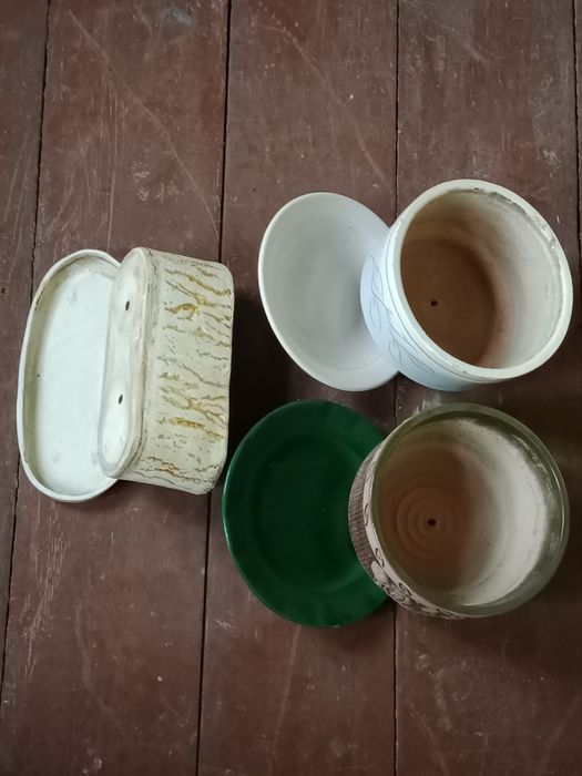 Продам Горшки для цветов