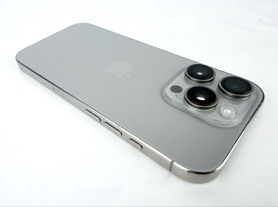 Apple iPhone 16 Pro 1TB Natural Titanium Отличен! Гаранция!