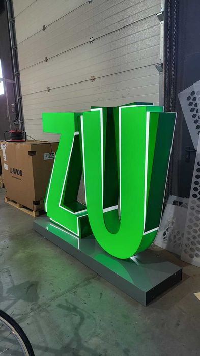 Litere volumetrice 3D luminoase  – design și montaj