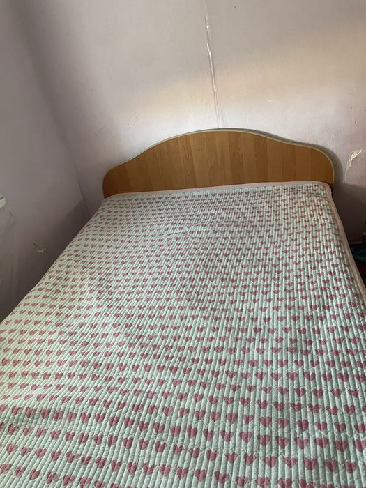 Продам кровать двуспальную
