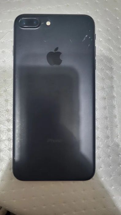 Iphone 7 Plus продам