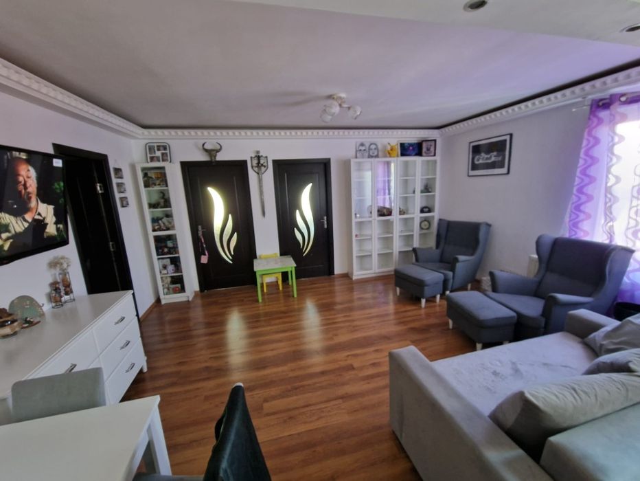 Vand Apartament Floresti 64mp 3 camere