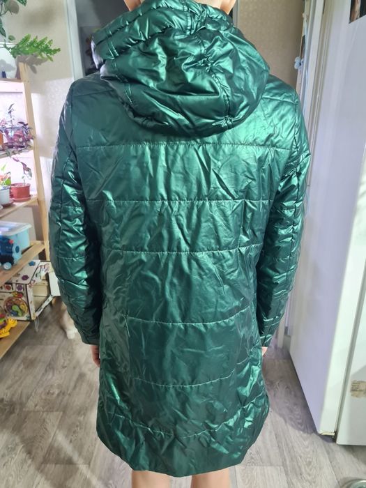 Продам куртку для девочки демисезонную