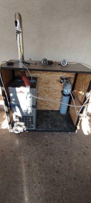 Dozator de bere cu trei cuple diferite