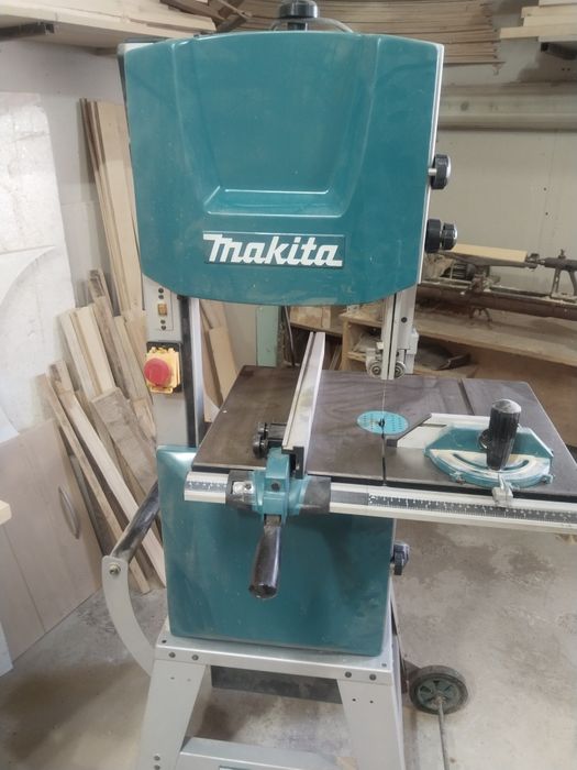 Фрезер Makita 2300 FC