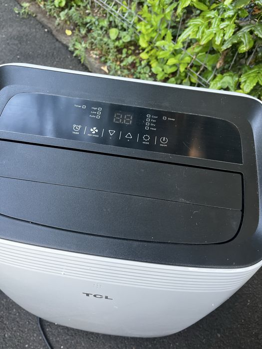 Aer condiționat portabil TCL Delonghi TAC-12CHPB/MZW, nou, în ambalajul original.