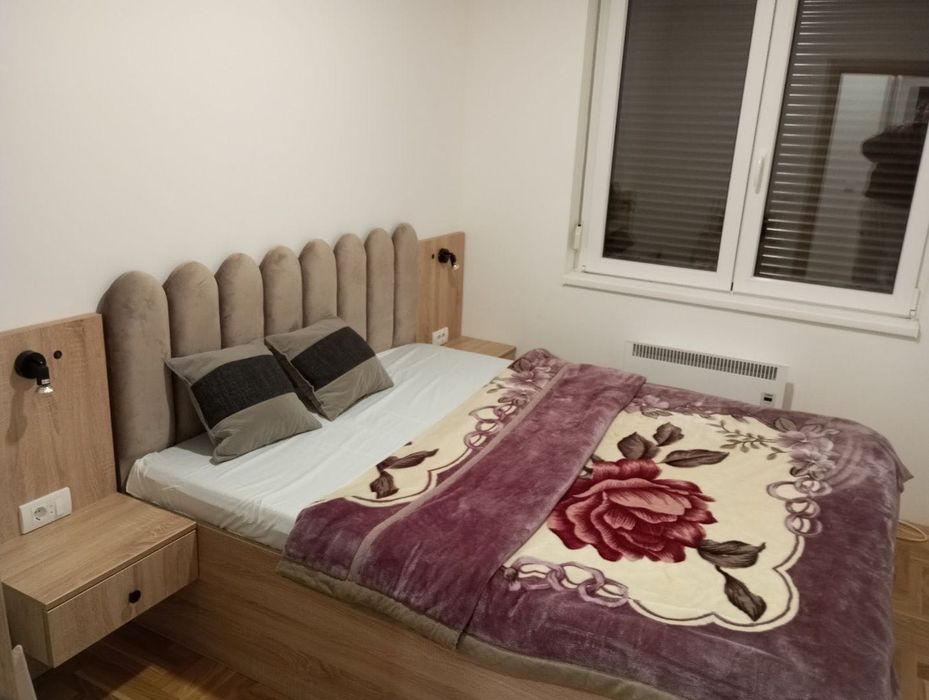 Двустаен апартамент в Люлин - център